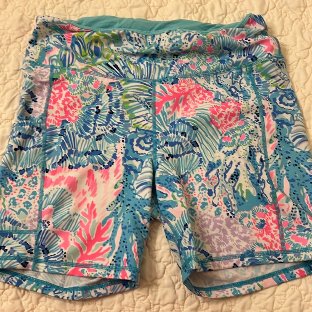Lily Pulitzer athletic shorts. Good shape with side pocket. Size XL